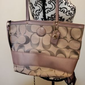 Coach tote medium